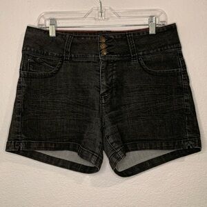 YMI Royalty Wannabettabutt stretch denim shorts black 10
